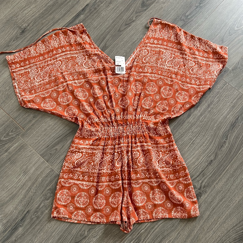FOREVER 21 Romper Size M NWT